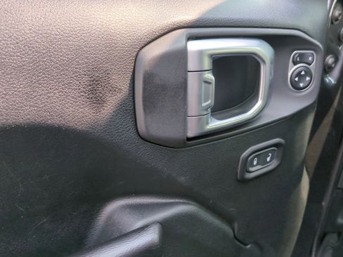 Used 2020 Jeep Gladiator Rubicon image 23