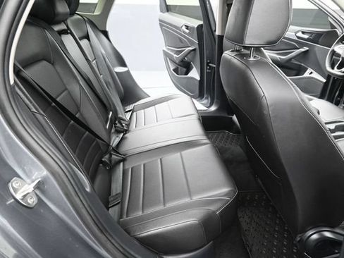 Used 2023 Volkswagen Jetta SE FWD image 10