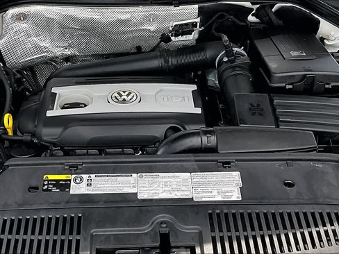 Used 2017 Volkswagen Tiguan S AWD/4WD image 32