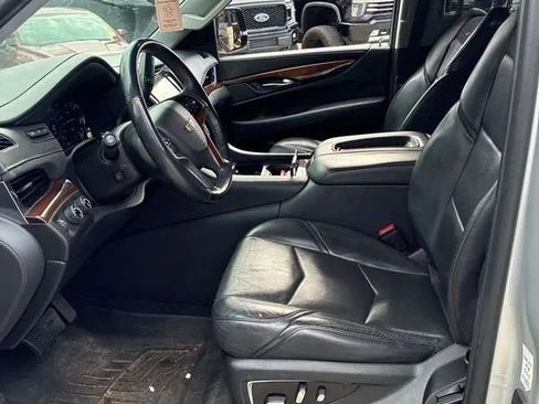 Used 2020 Cadillac Escalade ESV Luxury image 20