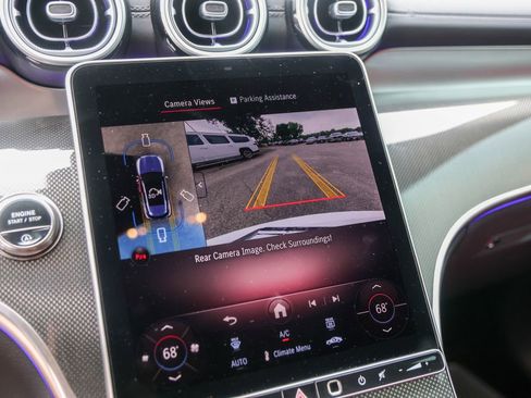 Used 2025 Mercedes-Benz GLC 43 AMG 4MATIC image 21