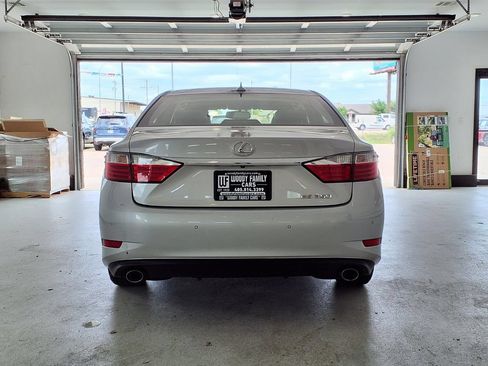 Used 2013 Lexus ES 350 w/ Luxury Pkg FWD image 18