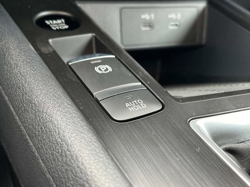 New 2026 Nissan Kicks S image 31