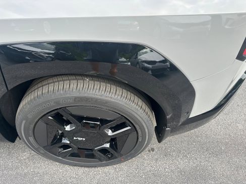 New 2026 Kia EV9 GT-Line image 9