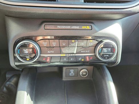 Used 2021 Ford Escape SE w/ Convenience Package image 18