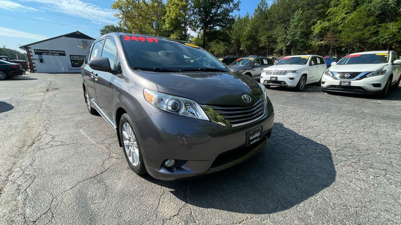 Used 2017 Toyota Sienna XLE Premium w/ Protection Package AWD/4WD image 13