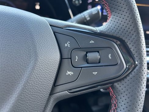 Certified 2026 Chevrolet Trax RS w/ Sunroof Package image 23