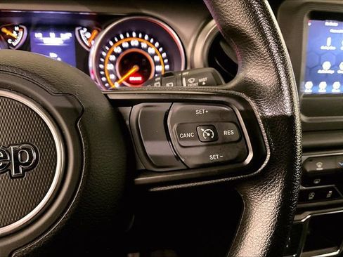 Used 2022 Jeep Wrangler Sport AWD/4WD image 18