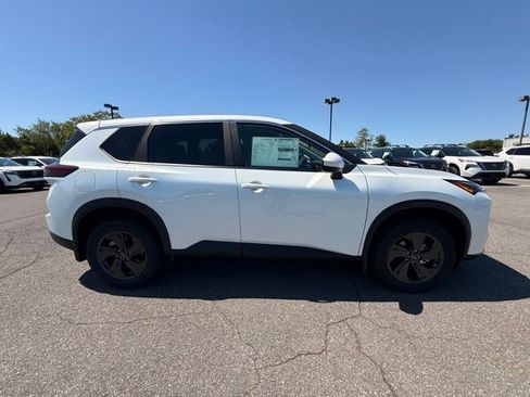 New 2026 Nissan Rogue SV AWD/4WD image 4