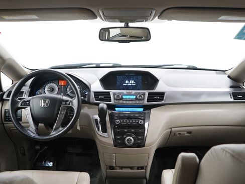 Used 2013 Honda Odyssey Touring image 14