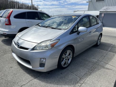 Used 2010 Toyota Prius Four image 1