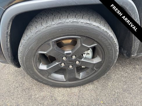 Used 2021 Jeep Grand Cherokee Freedom Edition image 5