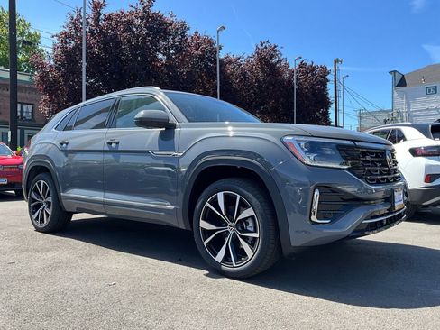 New 2025 Volkswagen Atlas Cross Sport SEL Premium R-Line image 2