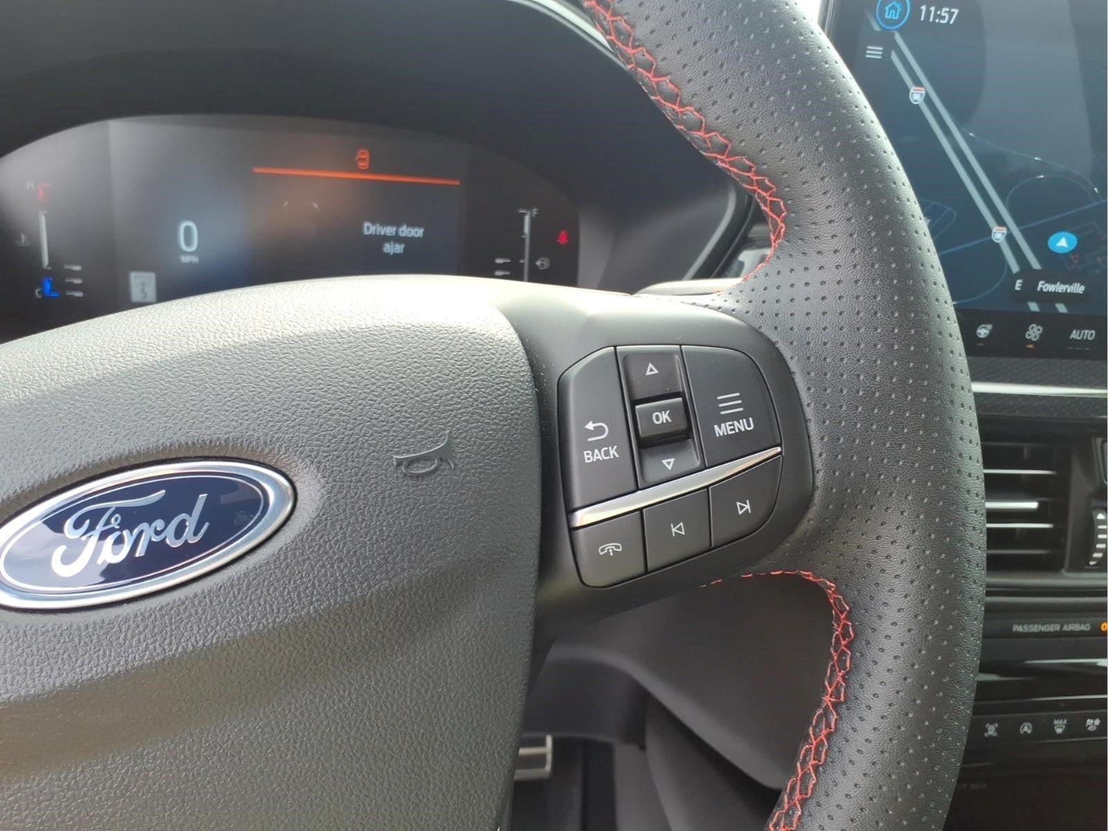 Used 2024 Ford Escape ST-Line w/ Tech Pack #1 AWD/4WD image 15