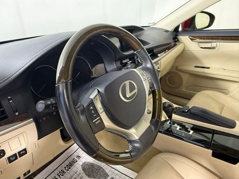 Used 2015 Lexus ES 350 w/ Luxury Package image 6