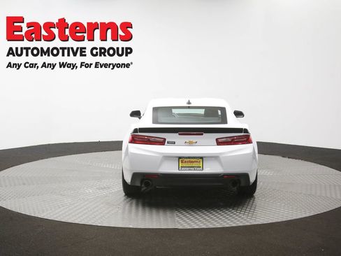 Used 2018 Chevrolet Camaro LT RWD image 35