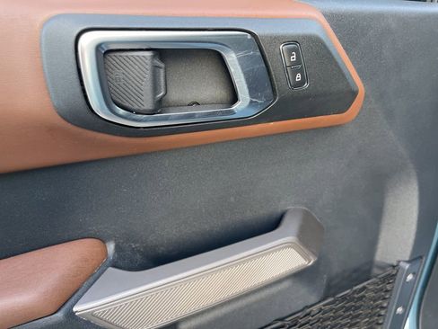 Used 2023 Ford Bronco Outer Banks image 14