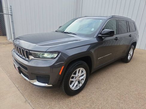Used 2022 Jeep Grand Cherokee L Laredo w/ Luxury Tech Group I AWD/4WD image 4