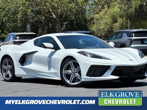 Used 2026 Chevrolet Corvette Stingray Coupe w/ 1LT RWD image 1