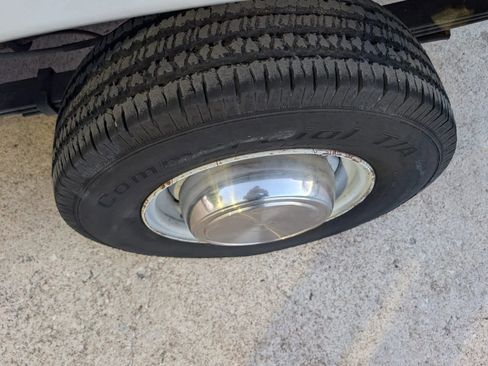 Used 1997 Ford E-250 and Econoline 250 Heavy-Duty image 19