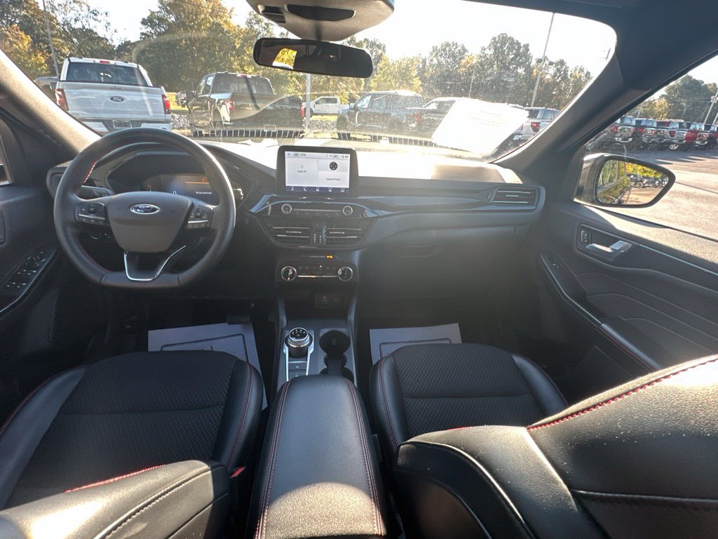 Used 2025 Ford Escape ST-Line AWD/4WD image 19