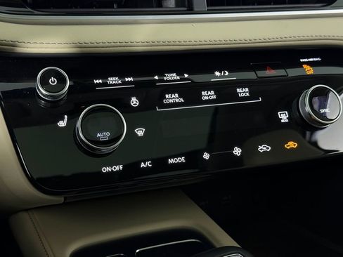 Used 2025 INFINITI QX60 Pure image 19