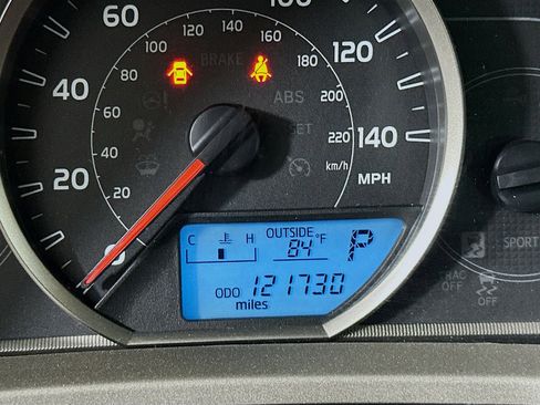 Used 2015 Toyota RAV4 XLE image 18