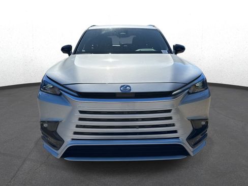 New 2026 Lexus TX 500h AWD image 8