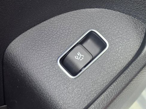 New 2026 Mercedes-Benz GLE 63 AMG S image 40