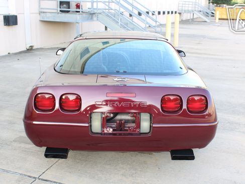 Used 1993 Chevrolet Corvette Coupe RWD image 9
