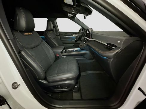 New 2026 Ford Explorer Tremor w/ Tremor Convenience Package AWD/4WD image 32