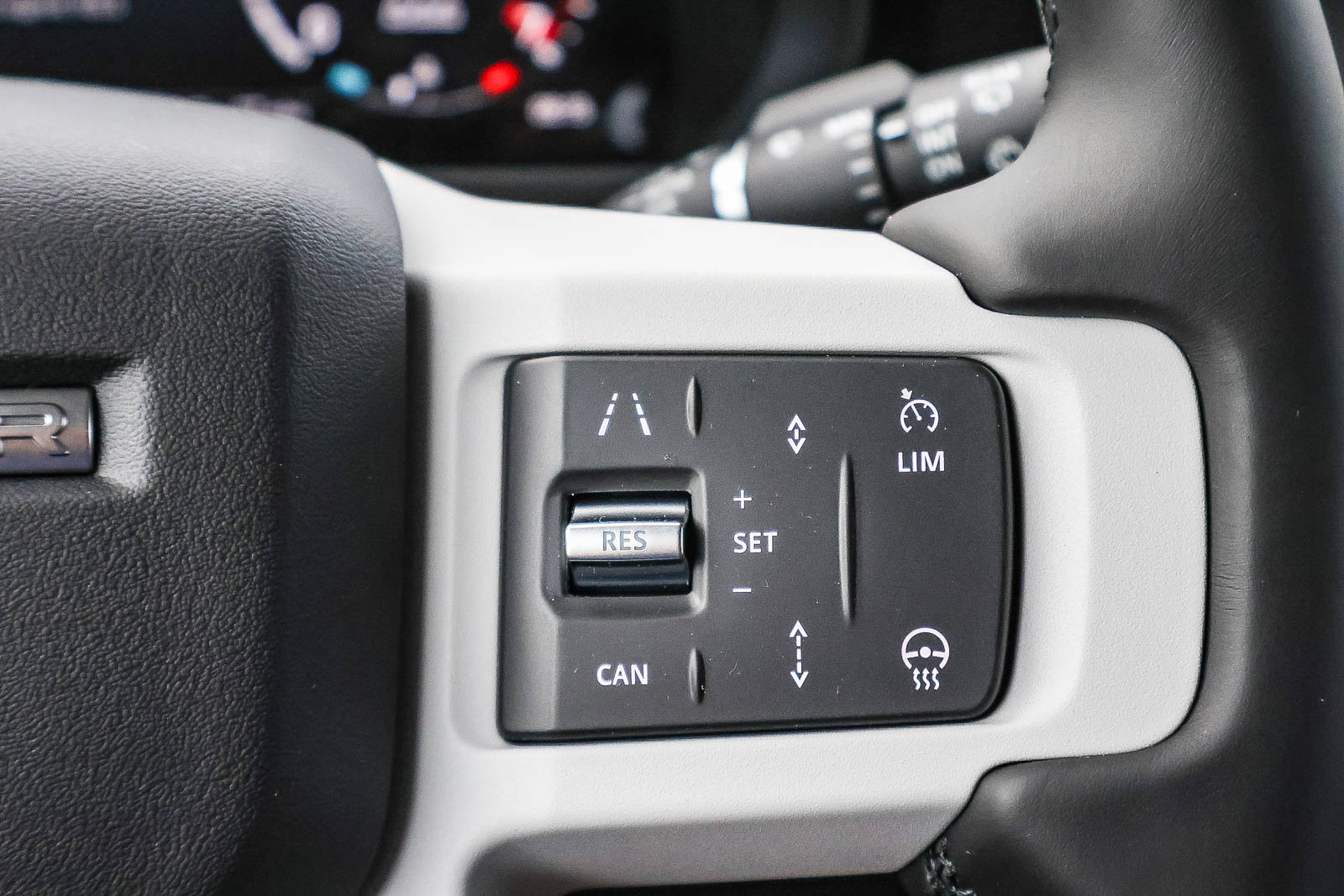 New 2026 Land Rover Defender 110 S AWD/4WD image 32