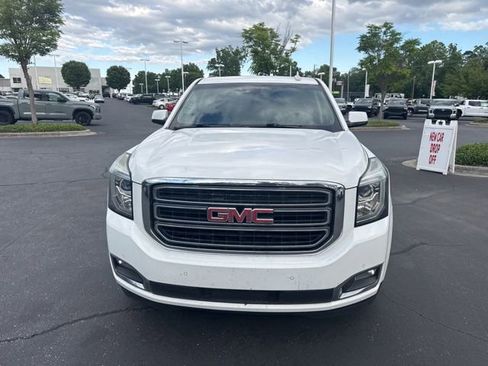 Used 2017 GMC Yukon XL SLT w/ Open Road Package AWD/4WD image 10