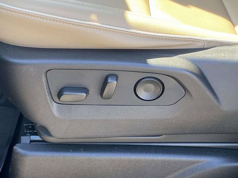 Used 2023 Chevrolet Tahoe Premier RWD image 16