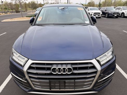 Used 2020 Audi Q5 2.0T Premium Plus w/ Premium Plus Package AWD/4WD image 2