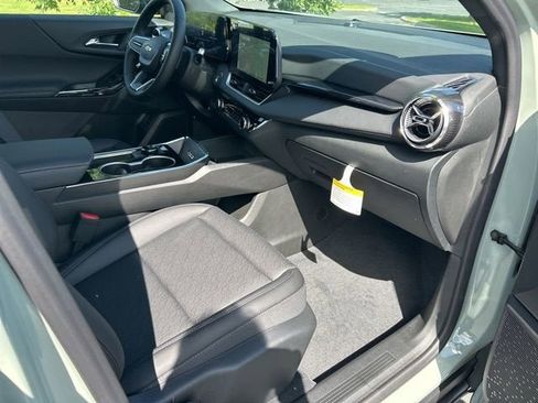 New 2026 Chevrolet Equinox LT w/ Convenience Package II image 34