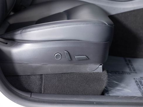 Used 2021 Tesla Model Y Long Range image 29
