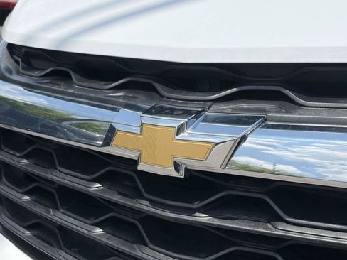 Used 2025 Chevrolet Blazer LT FWD image 27