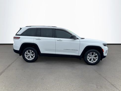 Used 2023 Jeep Grand Cherokee Limited RWD image 8