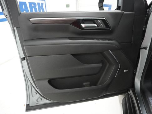 Used 2025 Chevrolet Tahoe LT w/ Comfort Package image 14