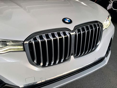 Used 2022 BMW X7 xDrive40i w/ Executive Package image 29