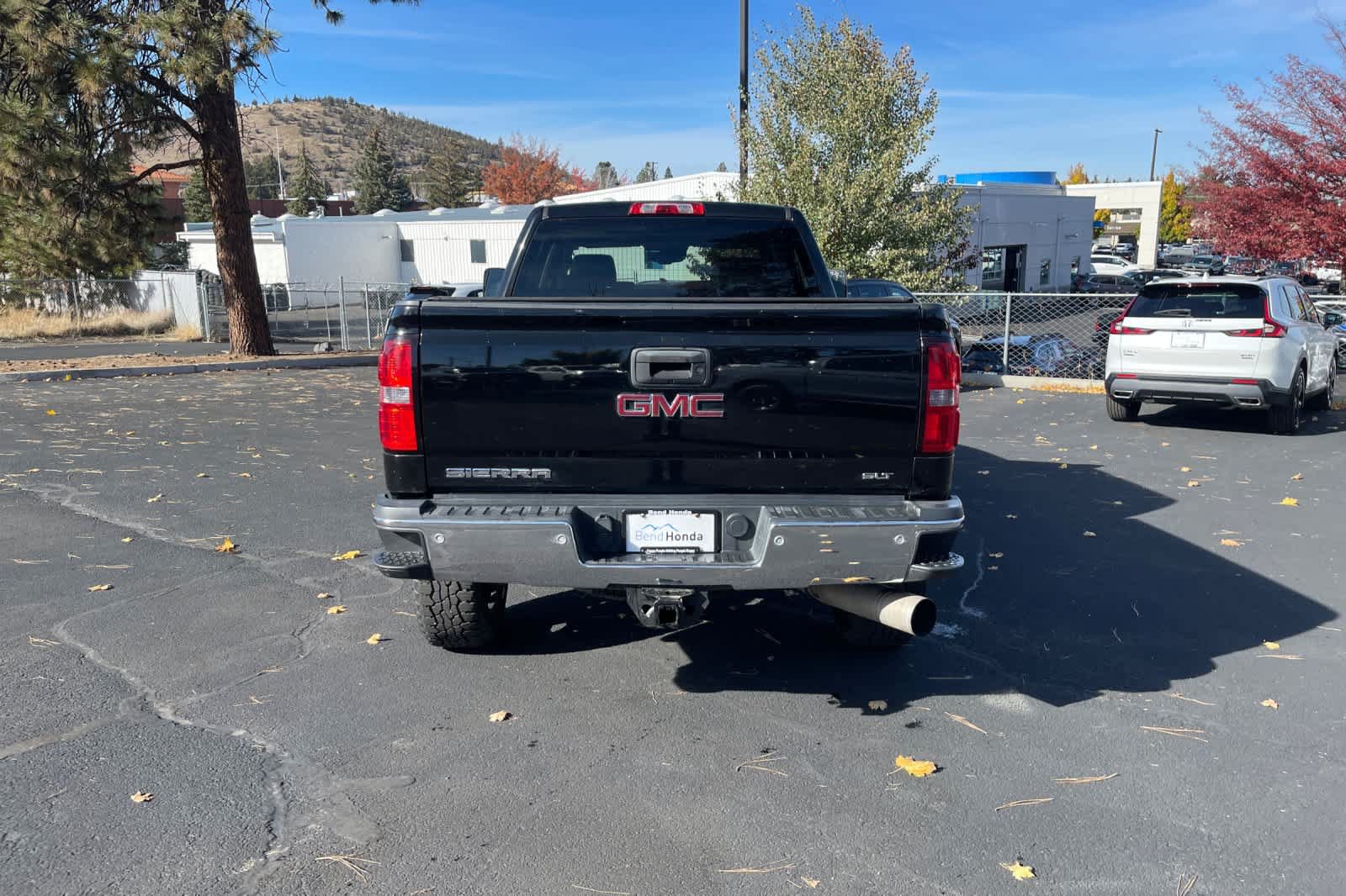 Used 2015 GMC Sierra 2500 SLT w/ Duramax Plus Package AWD/4WD image 4