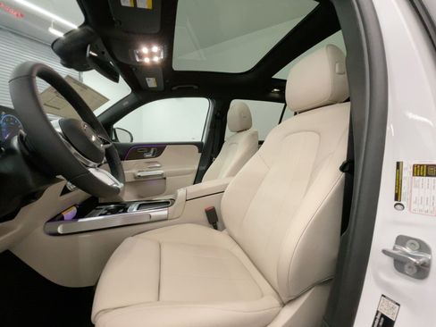 Used 2026 Mercedes-Benz GLB 250 image 21