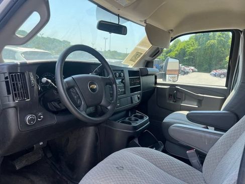 Used 2019 Chevrolet Express 3500 Extended w/ Power Convenience Package RWD image 9