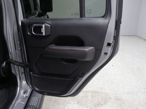 Certified 2020 Jeep Gladiator Rubicon AWD/4WD image 19
