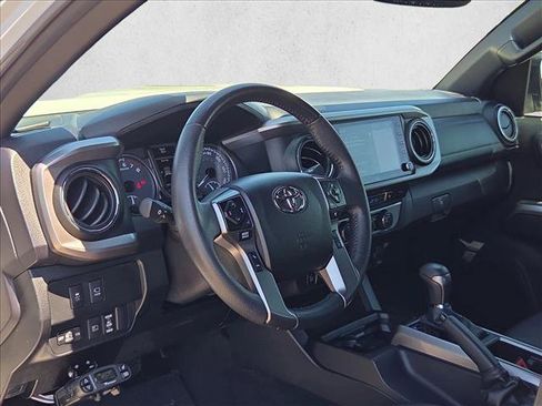 Used 2021 Toyota Tacoma Limited w/ Nightshade Package AWD/4WD image 12