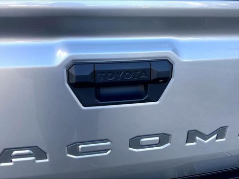 New 2026 Toyota Tacoma SR5 image 15