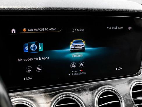 Used 2021 Mercedes-Benz E 350 4MATIC Sedan w/ Premium Package image 31
