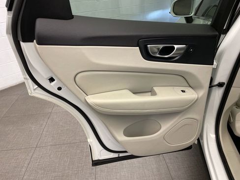Used 2021 Volvo XC60 T6 Inscription w/ Climate Package image 31