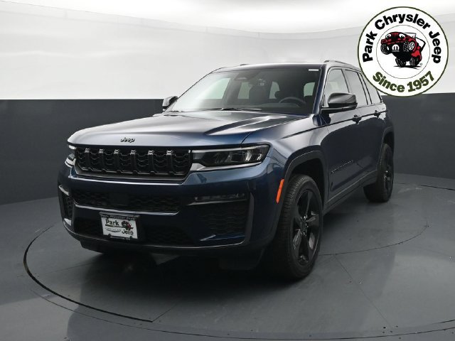 New 2026 Jeep Grand Cherokee Limited w/ Limited Altitude Package AWD/4WD image 5